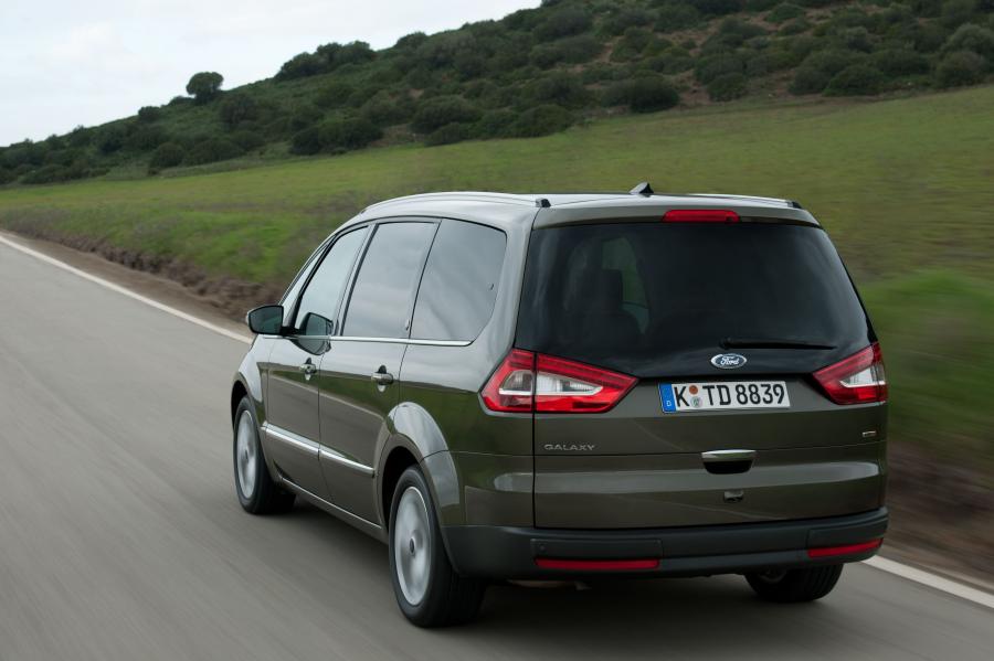  Ford Galaxy 2010 года  (фото 12 из 18)